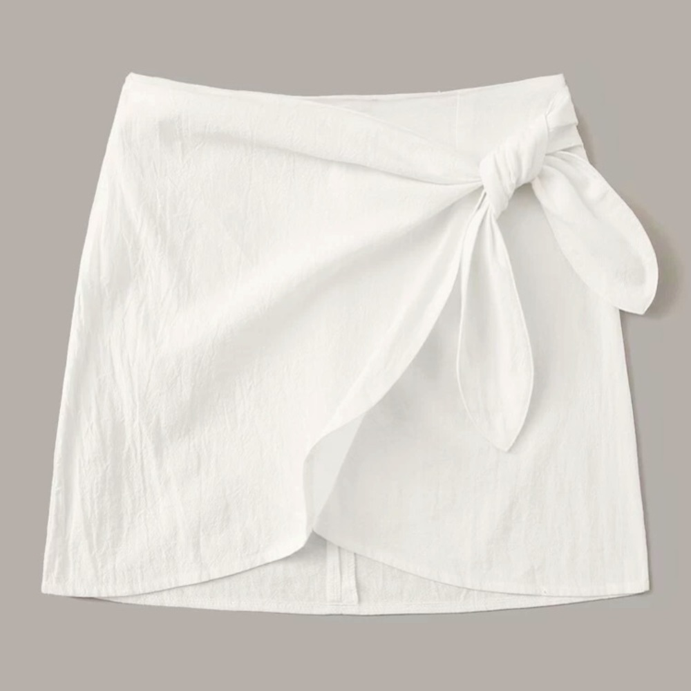 SHEIN White Wrap Skirt Size Medium